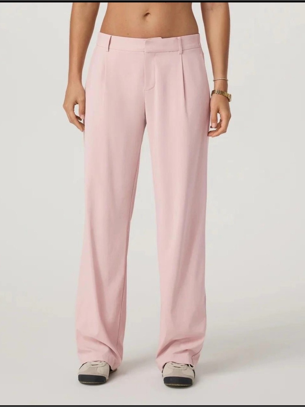 Vuori Womens Chinos in Pale Pink